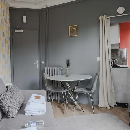 Appartement Comfortable - 2p - Canal Saint-martin Parijs